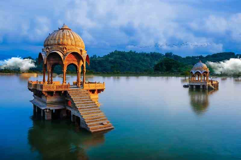 Gadisar Lake