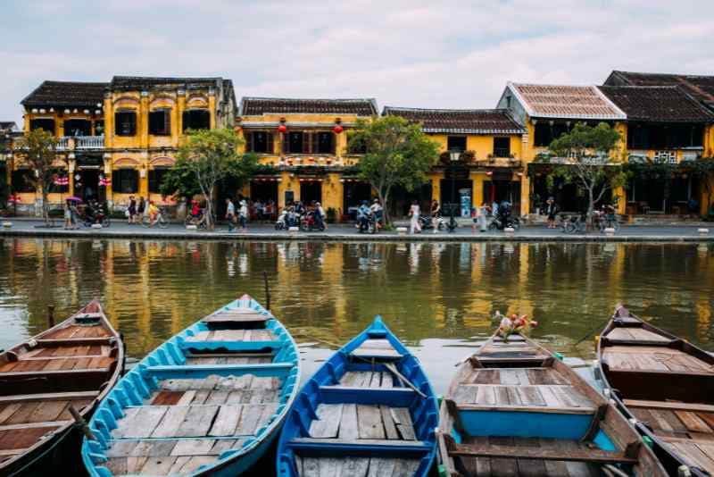 Vietnam's Beauty for the Ladies: Group Tour with Exclusive Discounts