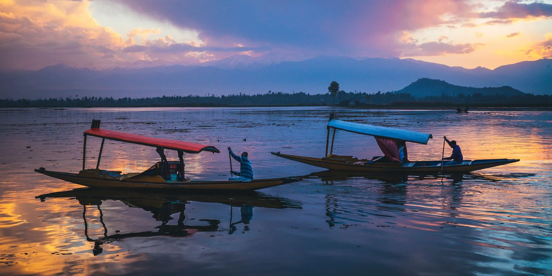 Srinagar: Fading Contours of a City at Dawn | NewsClick