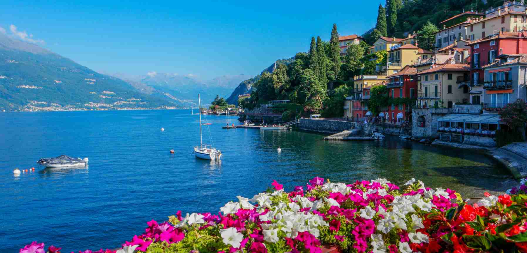 Go to the waters of Lake Como