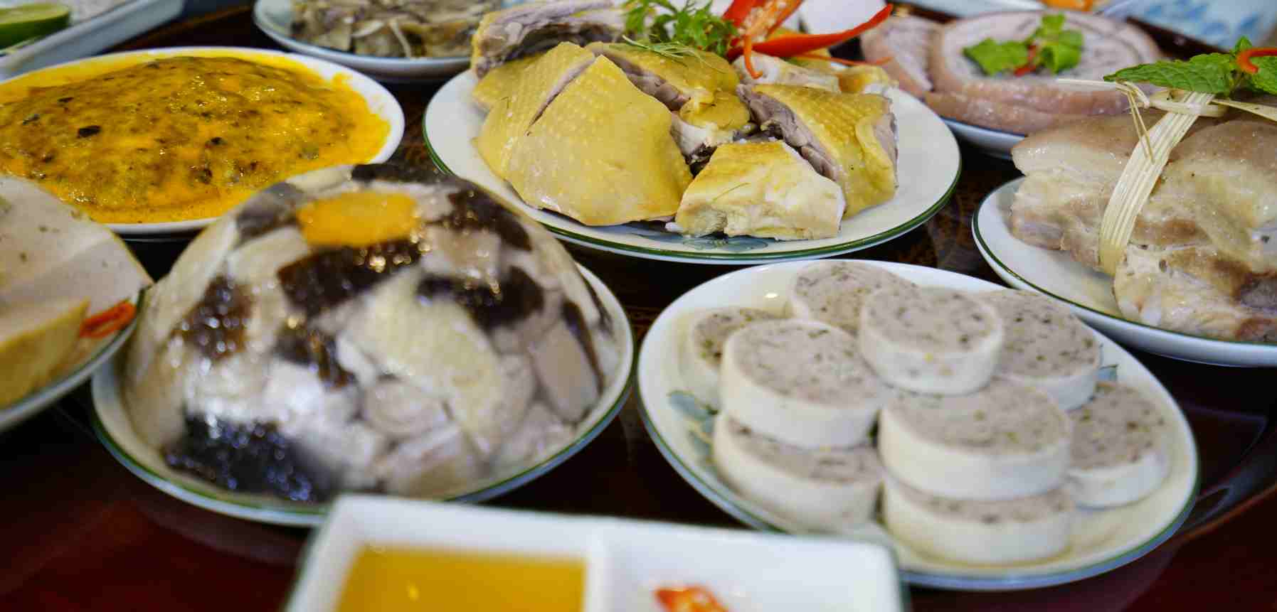 Indulge in the Delicious Cuisine of Vietnam